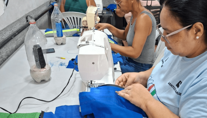 O projeto se chama MAR â Mulheres ArtesÃ£s. E Ã© um exemplo de parceria entre empresa e ...