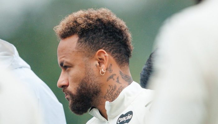 Neymar queria ser titular no Santos - Foto: Raul Barreta