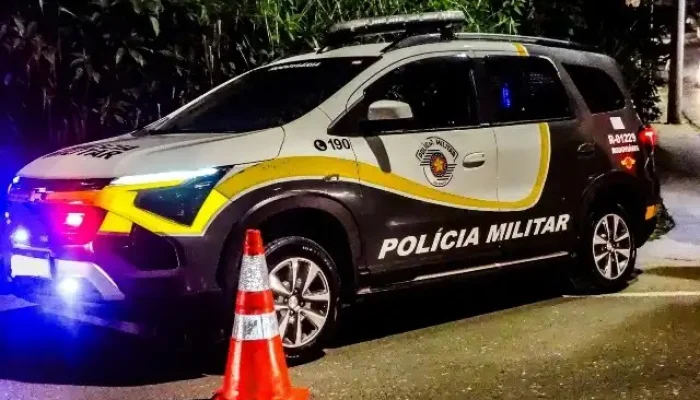 Segundo o Departamento de Estradas de Rodagem (DER), a ocorrência foi registrada por volta das 2...