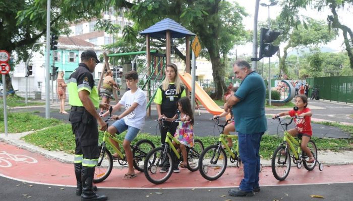 Para participar, basta comparecer ao local, na Praça Belmiro Ribeiro (Vila Mathias). Foto: Raimu...