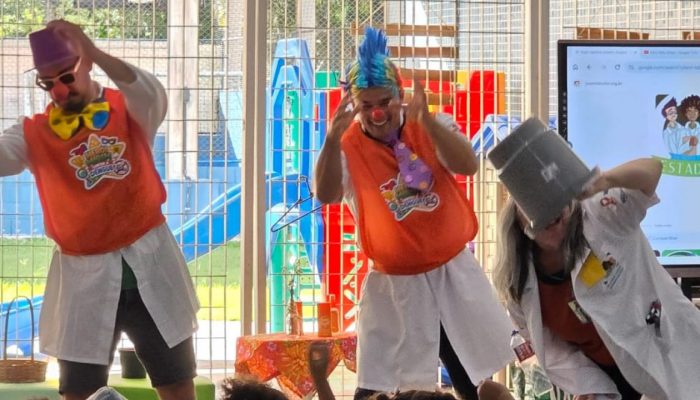 Professores apresentaram uma peça de teatro para conscientizar os alunos. Fotos: divulgação